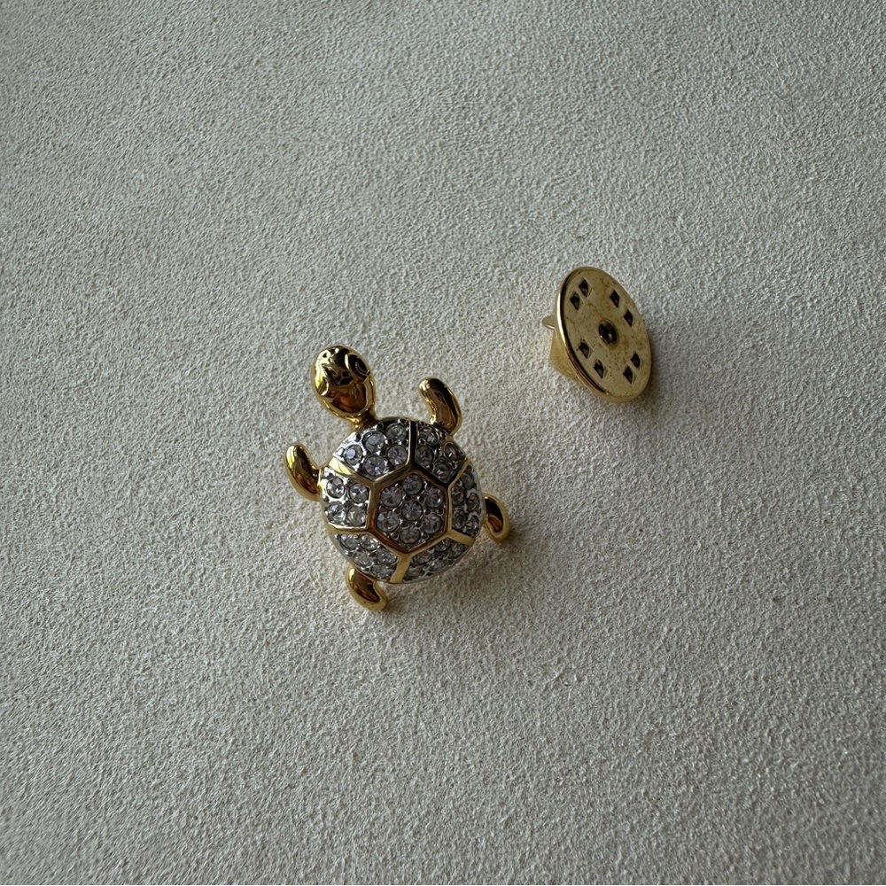 Gold and Silver Turtle Brooch - Picture 5 of 5